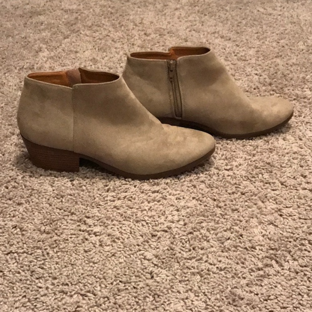 Ankle boots